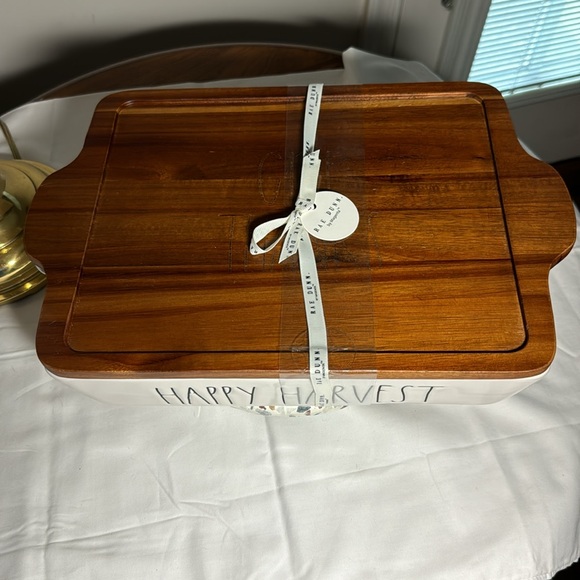 Rae Dunn Happy Harvest baking dish with wooden cover - Picture 2 of 3